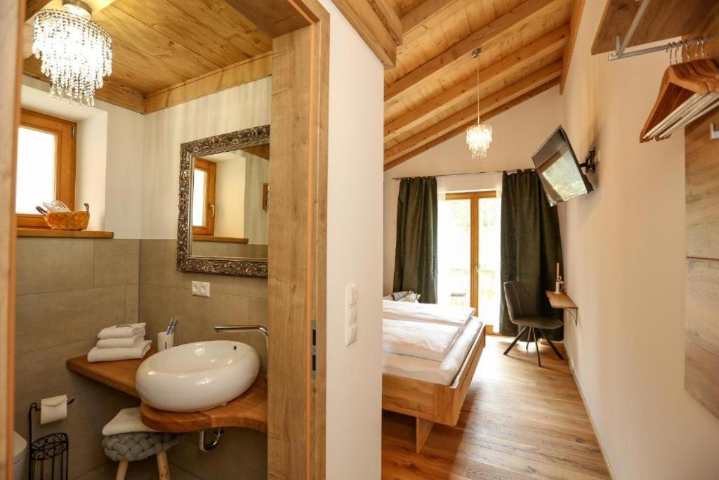 Landhaus Trinis - Gaestezimmer - Bad - Bett - Kleine Kaffee - Tee-Theke Mit Kuehlschrank - Parkplatz Villa Rotta Exteriör bild